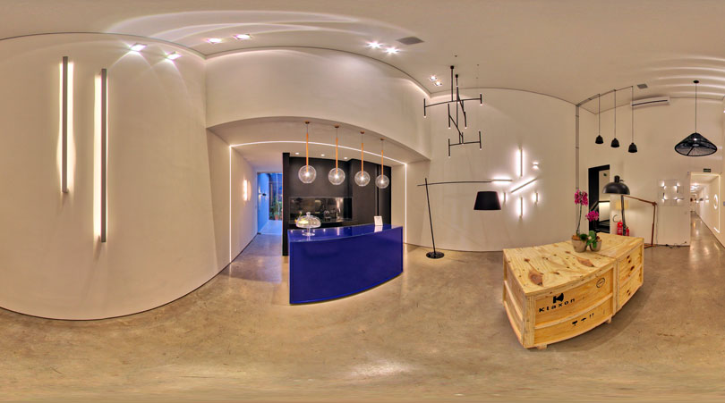 Show-Room